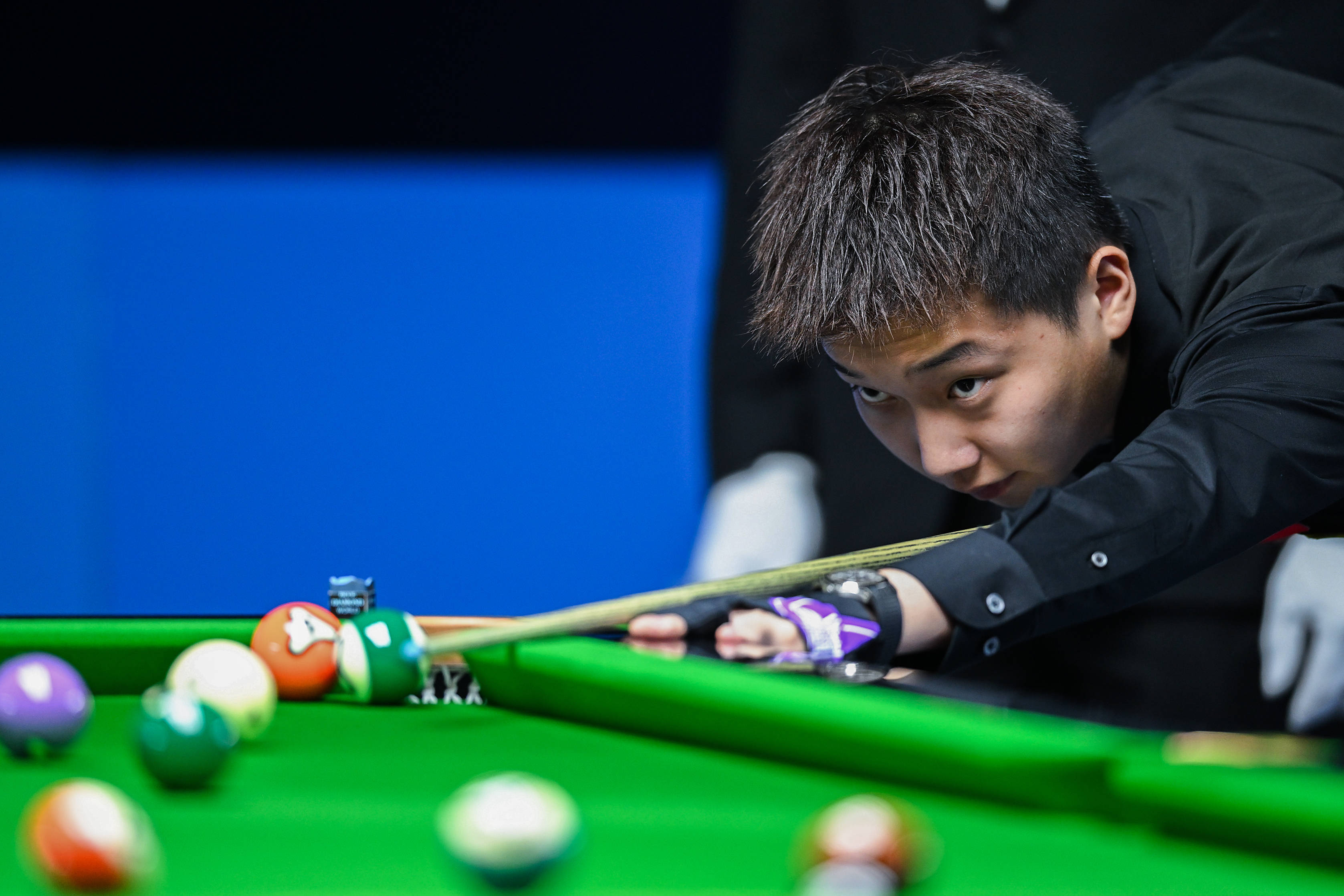 周日通过巴 周日通过巴