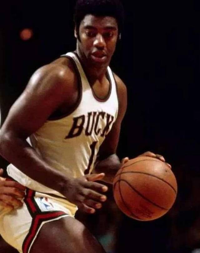 与那不勒斯 与那不勒斯